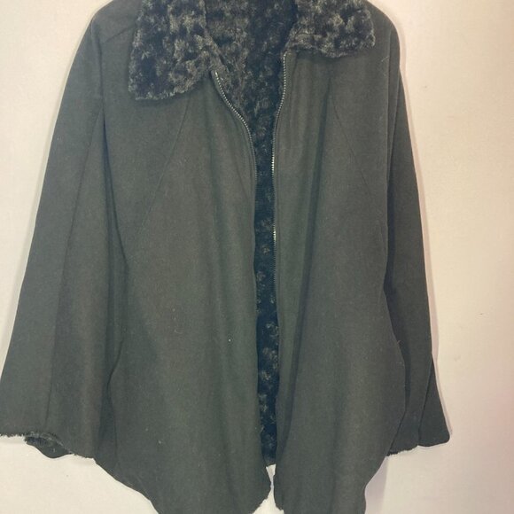 Sporto Reversable Cape, Fleece/ Faux Fur, One Size - Picture 4 of 12